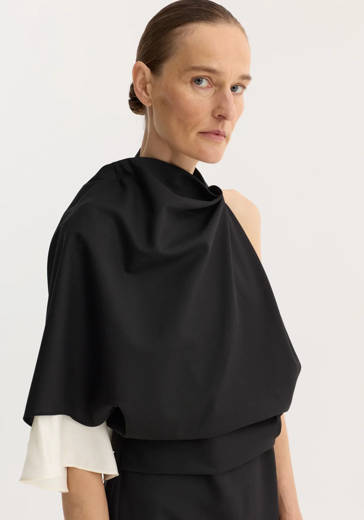 DRAPED OPEN BACK DRESS: BLACK - Image 3