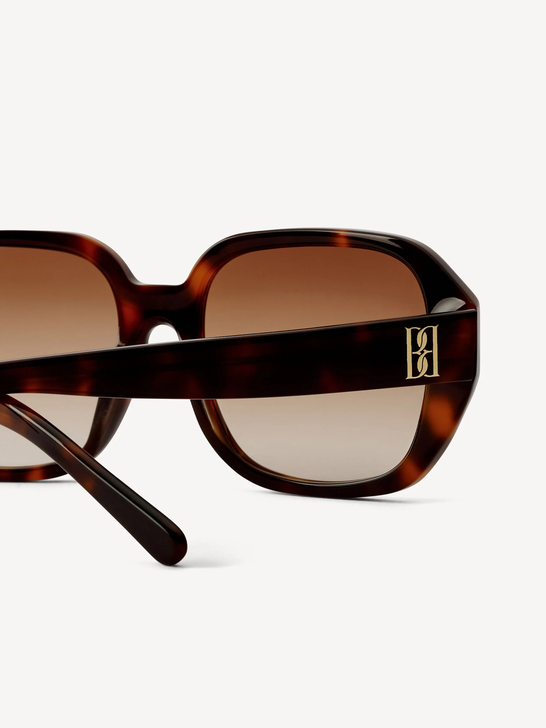 Milla sunglasses: Tortoise - Image 3