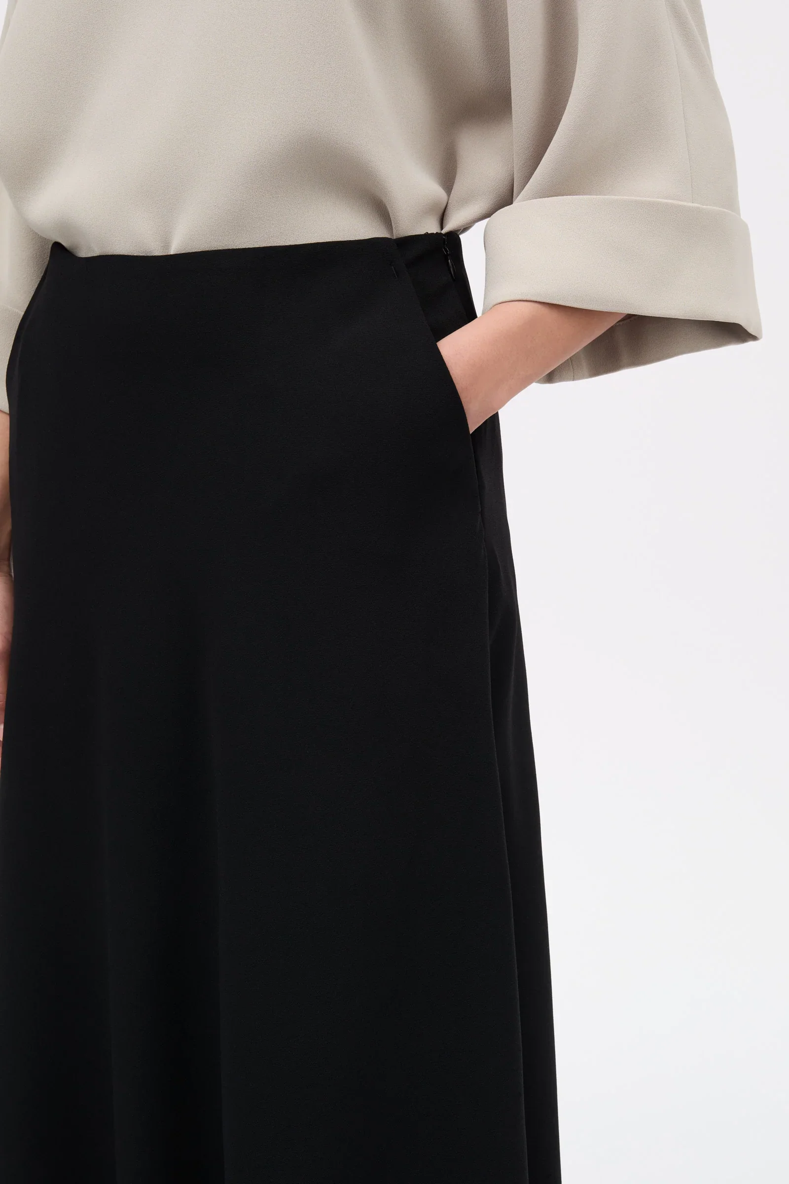Nimo Crepe Georgette Skirt: Black - Image 3