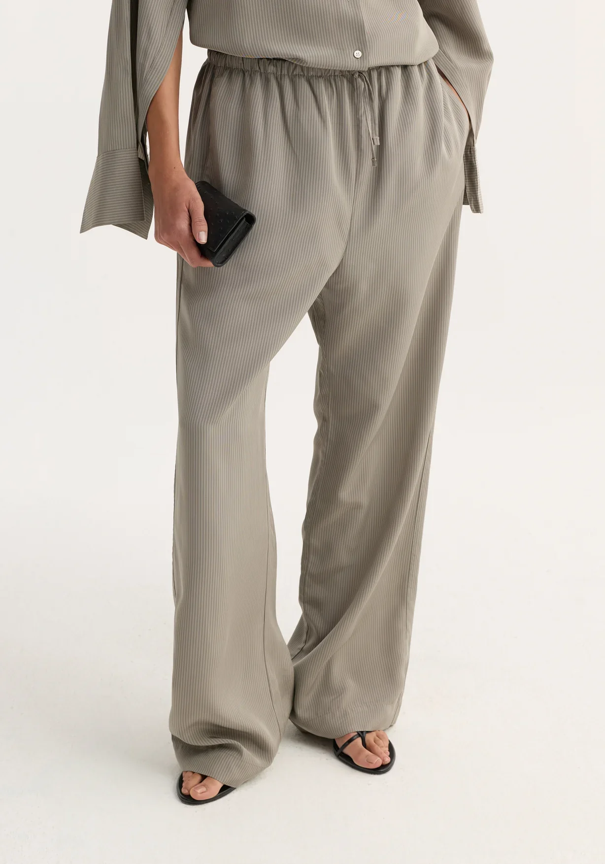 Relaxed fit trousers: Light grey stripe - Image 3