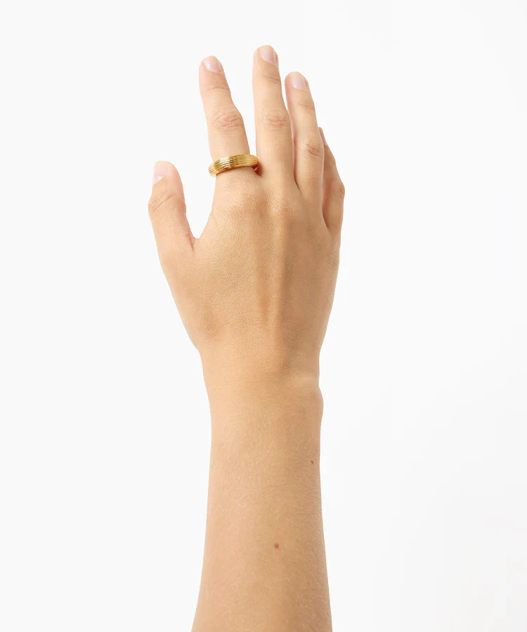THE AMELIA RING: GOLD - Image 4