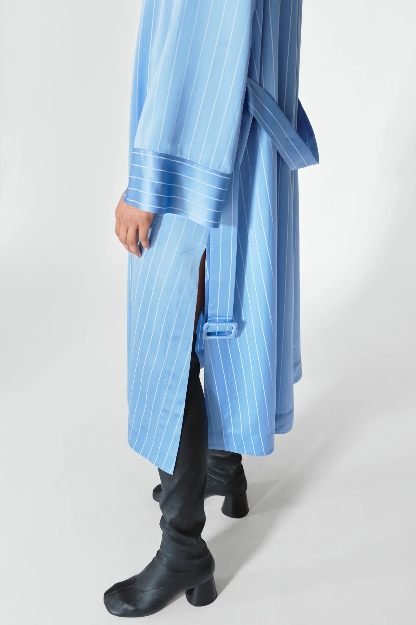 Yua Dress: Powder Blue - Image 4